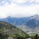Апартаменты In With Valley Views Вейзона