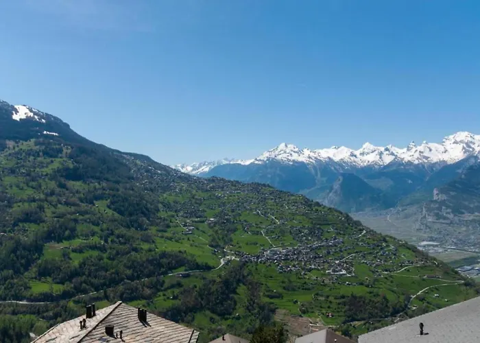 In With Valley Views *